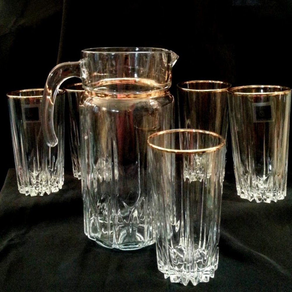 Circleware vintage 1.5Q pitcher & 8 glasses 24k Gold trimmed